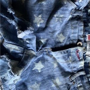 Levi shortie shorts all American